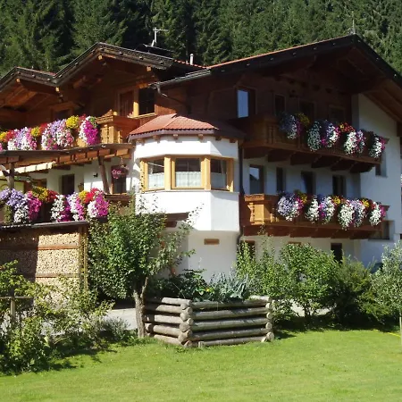 Hoerbiger Apartment *